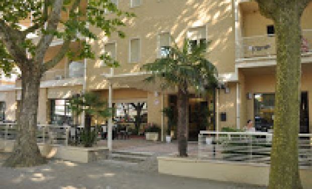 Hotel Amico V.le Emilia, 70